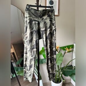 Camo workout leggings